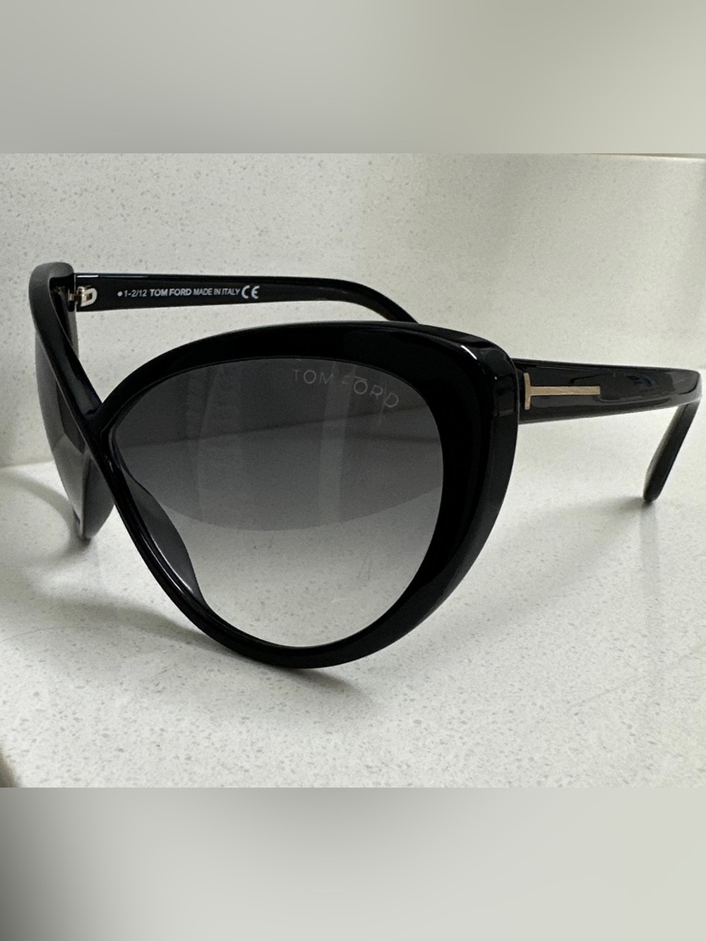 Tom Ford Women's Cat-Eye Sunglasses - Dark Brown Gradient with Gold Temples - Picture 3 of 5